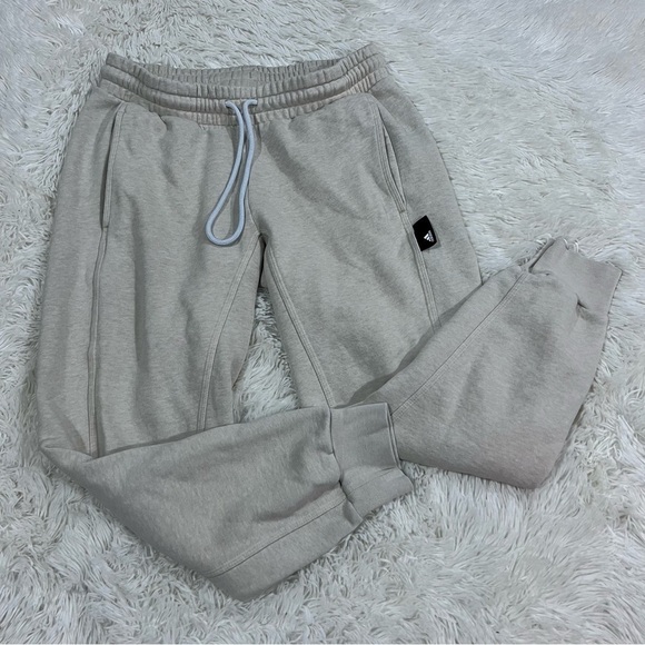 adidas Women's Studio Lounge Fleece Pants Medium - Picture 3 of 14
